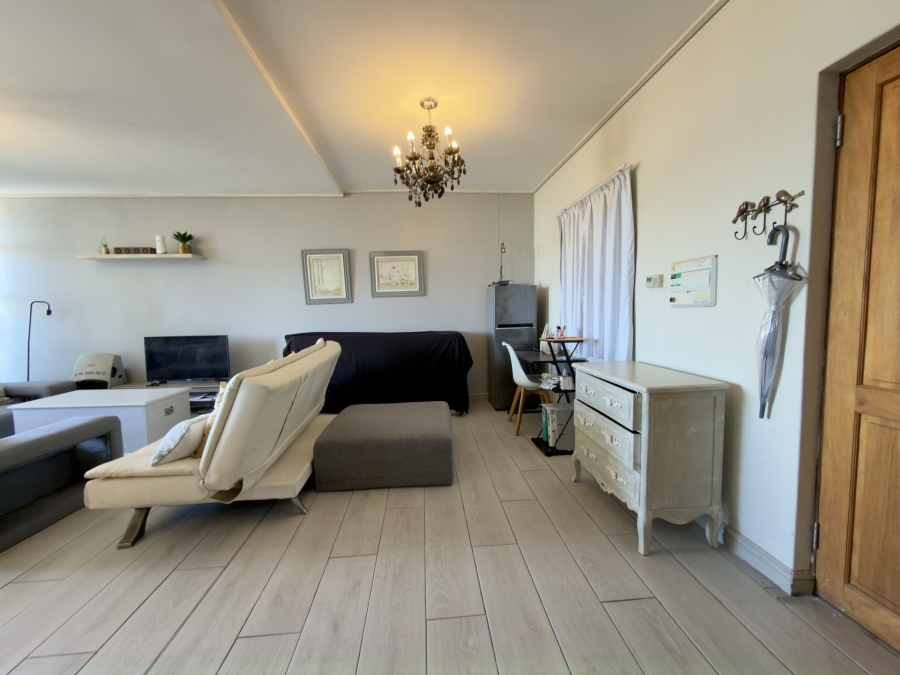 1 Bedroom Property for Sale in Royal Ascot Western Cape